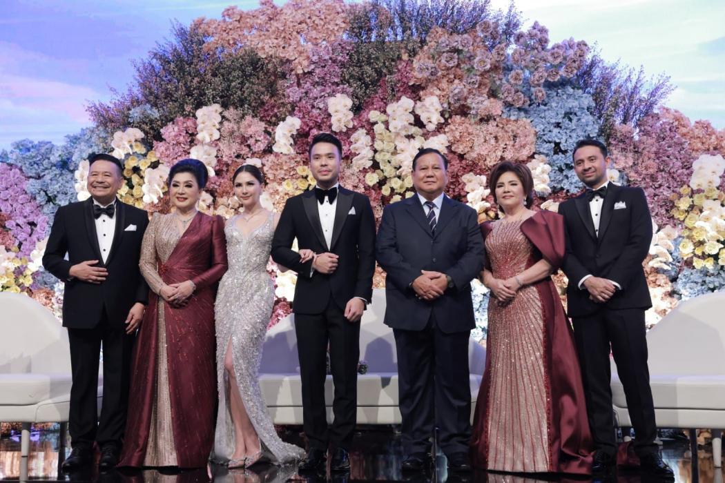 Prabowo Hadiri Pernikahan Jessica Mila dan Yakup Hasibuan, Langsung Diserbu Tamu Undangan untuk Selfie