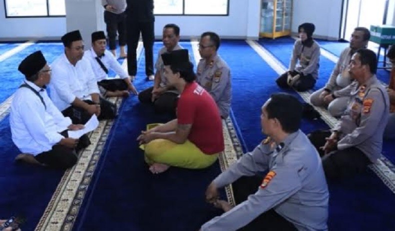 Kisah Tahanan Narkoba Masuk Islam, Sering Lihat Teman Satu Sel Salat hingga Dengar Ceramah