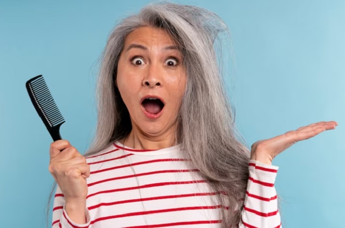 Penyebab Rambut Beruban, Bukan Hanya karena Usia Lho!