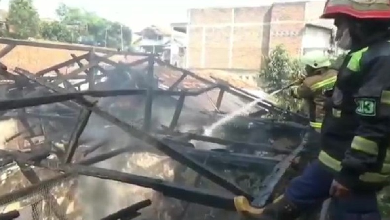Kebakaran di Sumedang Hari Ini, Rumah Hangus di Permukiman Padat 1 Orang Luka