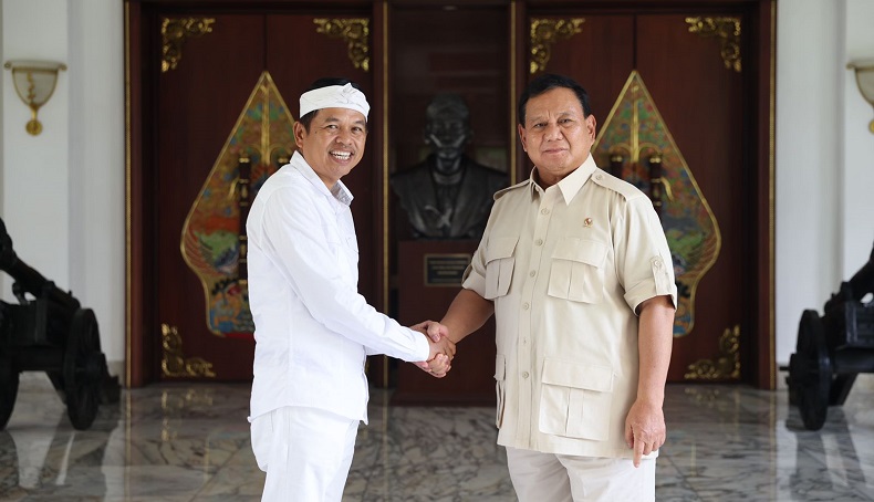 Terima Dedi Mulyadi dan Apdesi, Prabowo Ingatkan Pentingnya Peran Pemerintah Desa dalam Sishankamrata