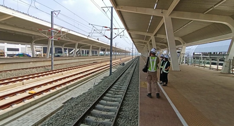 PUPR Bakal Proses Pembebasan Lahan Akses Tol ke Stasiun Kereta Cepat Karawang