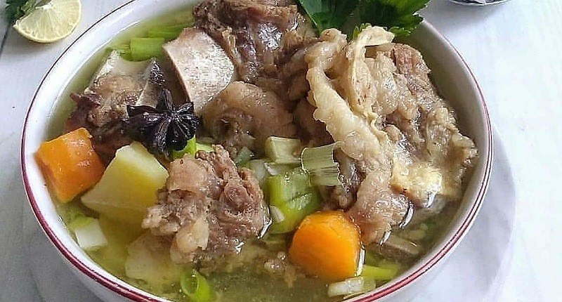 Resep Sop Iga Sapi Bening ala Resto, Kuahnya Segar Bikin Nagih