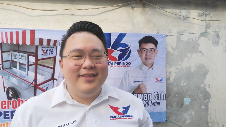 Bagikan Gerobak, Wujud Partai Perindo Peduli Pelaku Usaha Kecil