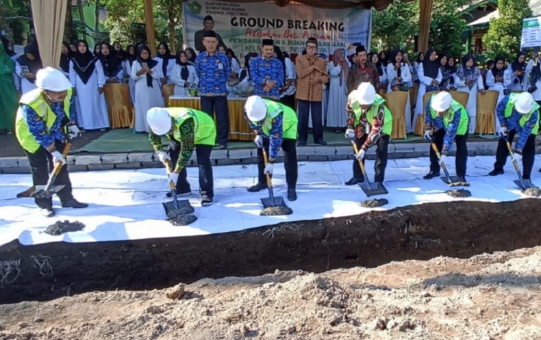26 Warga Blitar Hibahkan Tanah Senilai Rp20 Miliar ke Negara untuk Madrasah 