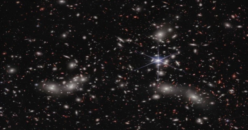 Bintang Celestial Monster Menyala Lebih Terang dari Matahari