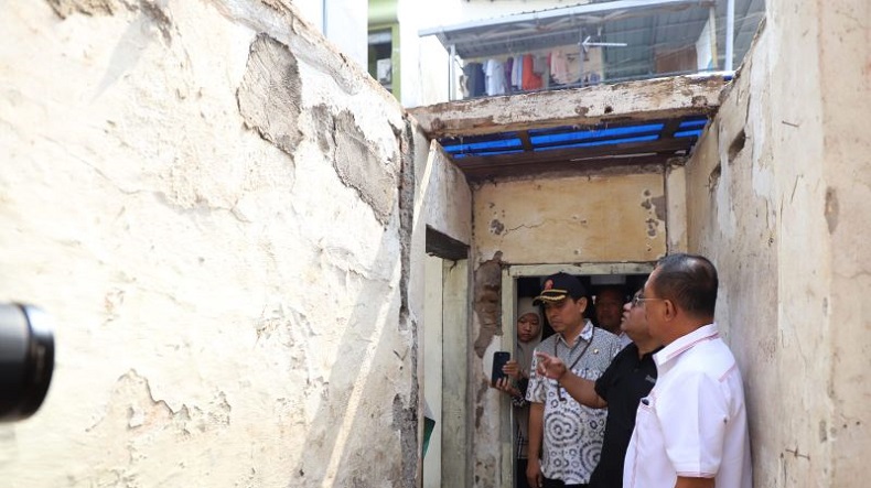 Pemkot Surabaya Siapkan Rp120 Miliar untuk Renovasi Rumah Warga Tak Layak Huni Tahun Ini