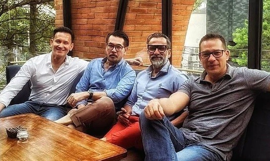 Begini bila Aktor Ganteng Idola Ibu-Ibu Berkumpul, Netizen: Jangan Ajak-Ajak Menduda