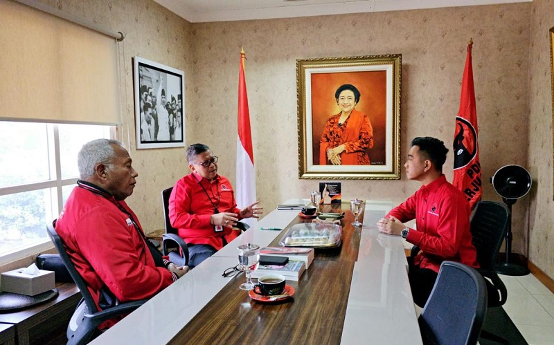 Gibran Datangi DPP PDIP di Jakarta, Temui Hasto Kristiyanto dan Komarudin Watubun