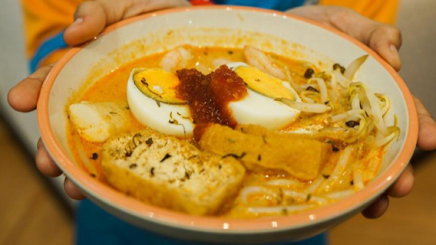 Menikmati Gurihnya Laksa Singapura, Cita Rasa Autentik Menggugah Lidah