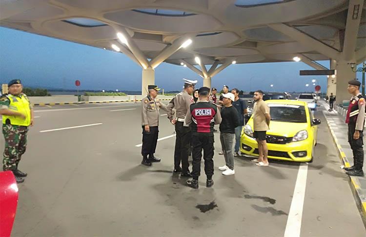 Demi Konten Video di Medsos, 2 Mahasiswa Nekat Kemudikan Mobil di Bandara YIA Tanpa TNKB