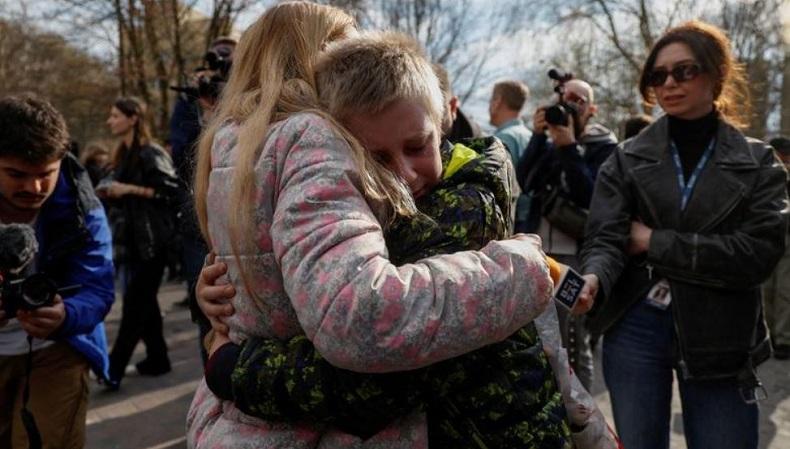 Rusia Klaim Selamatkan 700.000 Anak dari Zona Konflik Ukraina