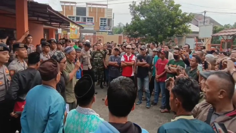 Dituding Selingkuh dan Dituntut Mundur, Kades Gunung Cupu Ciamis Angkat Bicara