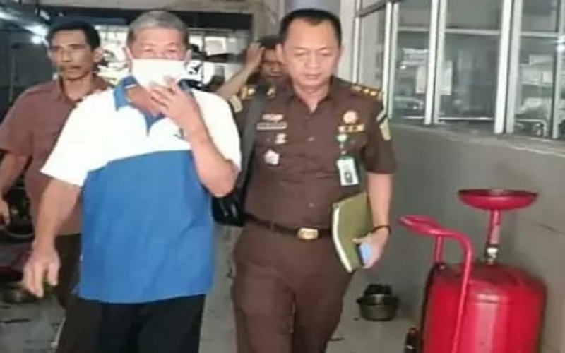 Kejati Sumsel Tangkap Kakek Buronan Penggelapan 27 BPKB Motor