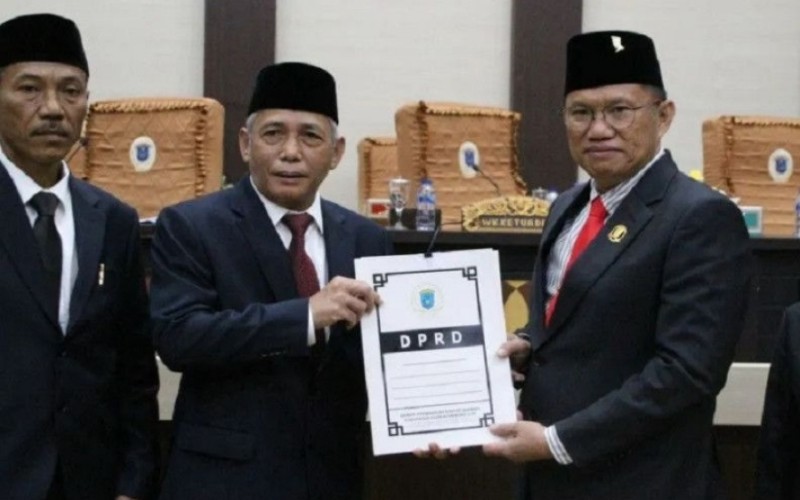 Jadi Bacaleg, Bupati OKI Iskandar Mengundurkan Diri