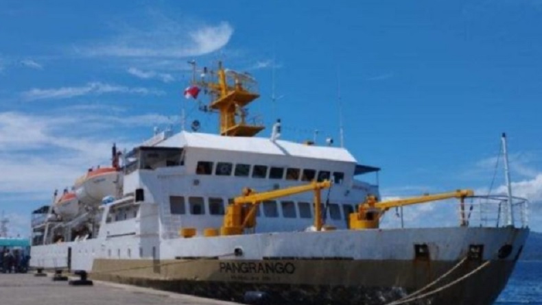 Waspada Gelombang Tinggi, Sejumlah Kapal di Maluku Tunda Pelayaran
