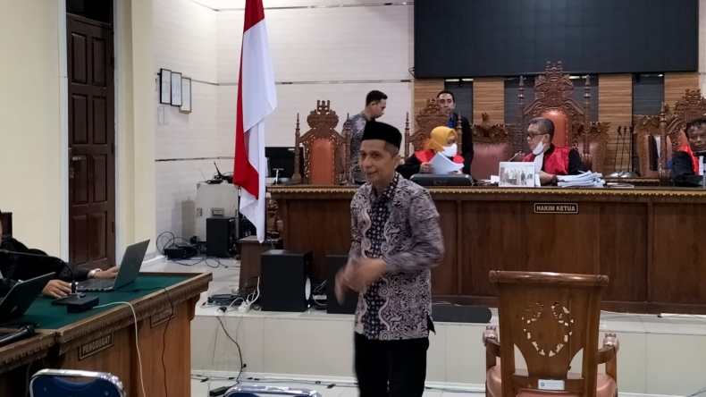 KPK Jebloskan Mantan Rektor Unila Karomani ke Lapas Kelas I Bandarlampung