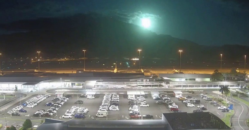 Heboh, Meteor Hijau Meledak di Langit, Kilatan Cahayanya Terlihat Sejauh Ratusan Kilometer