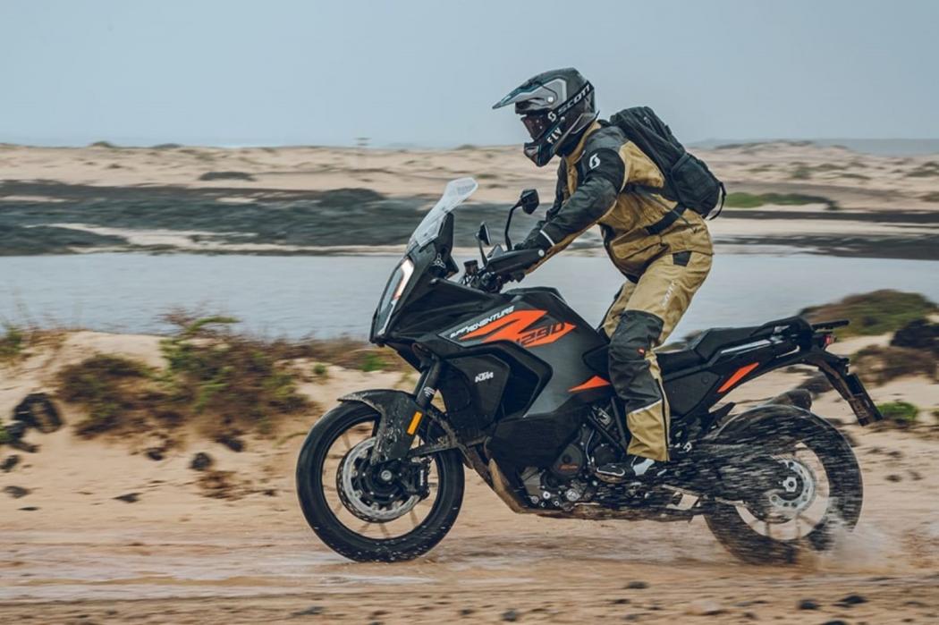 Saingi Honda, KTM Ciptakan Transmisi Semi-otomatis untuk Motor Touring