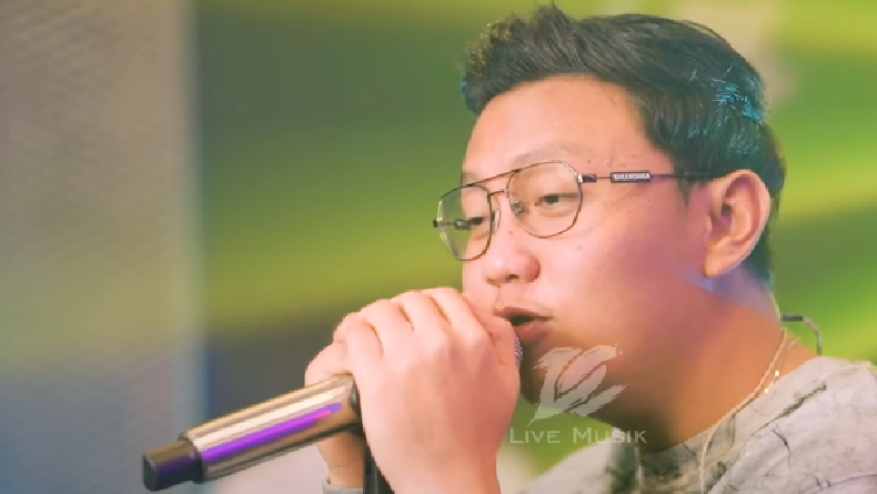 Lirik Lagu Klebus - Denny Caknan dan Terjemahannya, Simak Yuk!