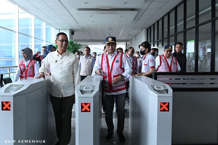 Kemenhub Kaji Fasilitas Check In Pesawat di Stasiun Kereta Bandara