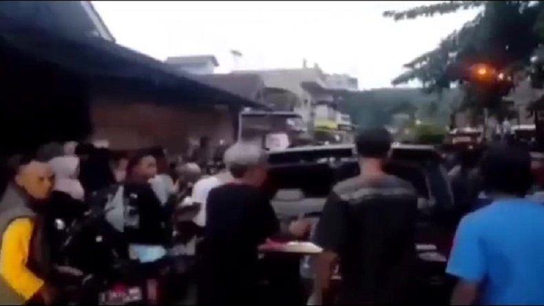 Warga Tasikmalaya Rusak Mobil Pelaku Tabrak Lari, Sopir Nyaris Dihakimi Massa