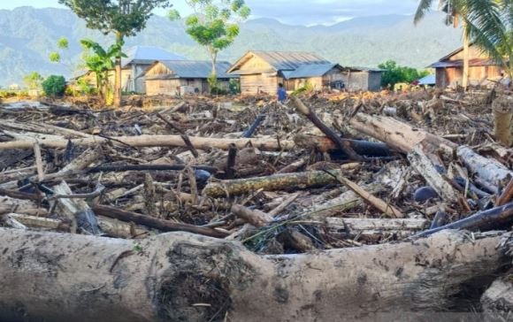 Banjir Bandang Terjang 14 Desa di Parigi Moutong, 1 Tewas, Puluhan Rumah Rusak