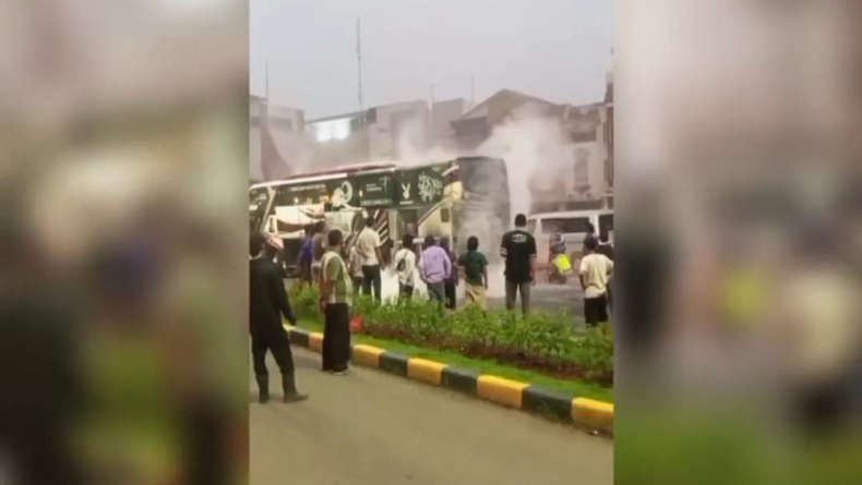 Bus AKAP Terbakar di Tol Cikarang Barat IV Bekasi, Penumpang Panik