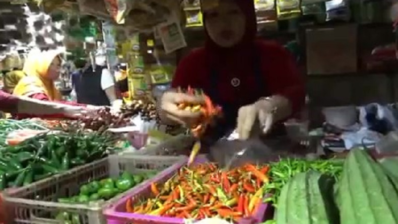 Tak Hanya Ayam yang Mahal, Harga Cabai di Cimahi Ikut Meroket Rp90.000 per Kg