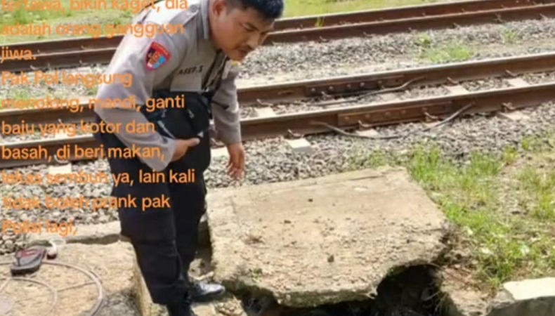Polisi Kena Prank, ODGJ Dikira Orang Mati Ternyata Tiduran di Gorong-Gorong