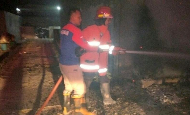  Diduga Korsleting Listrik, Gudang Rumah Sakit di Pemalang Ludes Terbakar