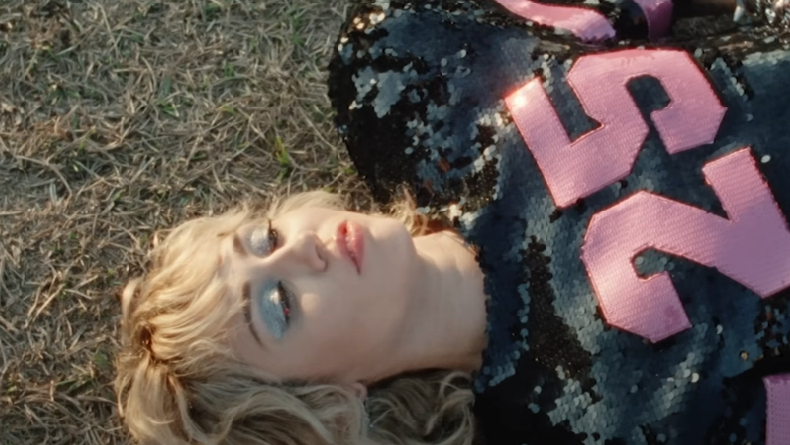 Lirik Lagu Angels Like You - Miley Cyrus dan Terjemahannya, Viral di TikTok!