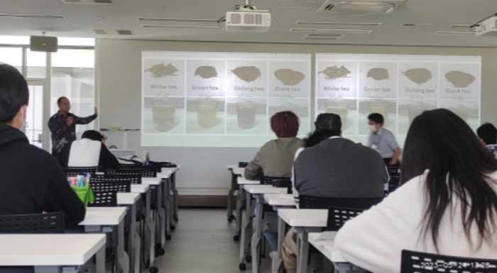 Kisah Dosen IPB yang Kenalkan Teh Putih Asli Indonesia di Jepang