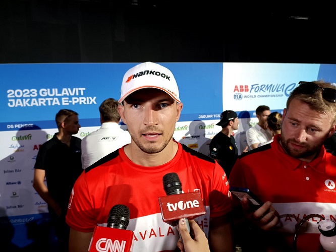 Jake Dennis: Fans Formula E Jakarta 2023 Terbaik dan Luar Biasa