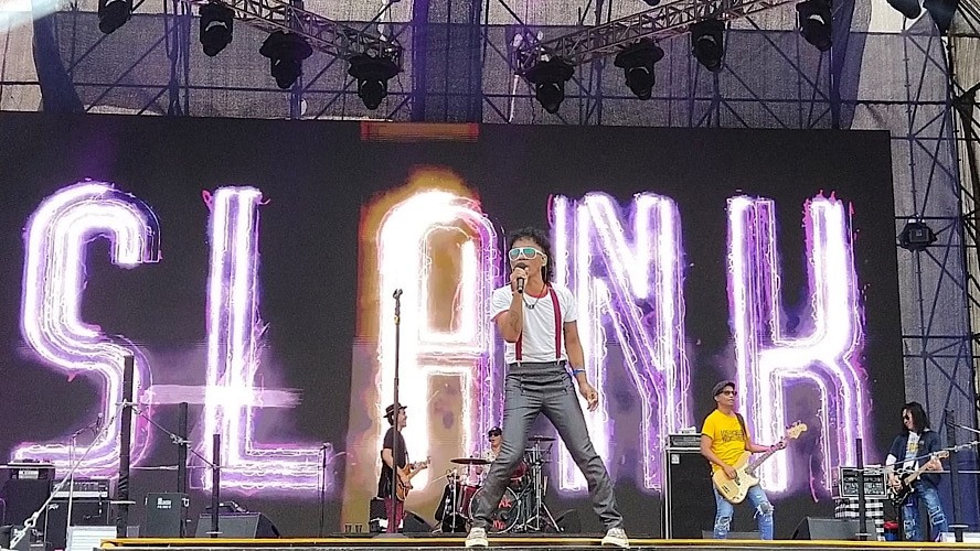 Seru! Slank Ajak Penonton Nyanyi Bareng di Jakarta E-Prix 2023
