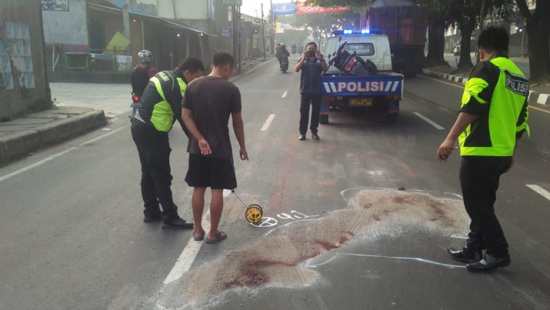Brak! Pemotor di Bogor Tewas Usai Tabrak Truk