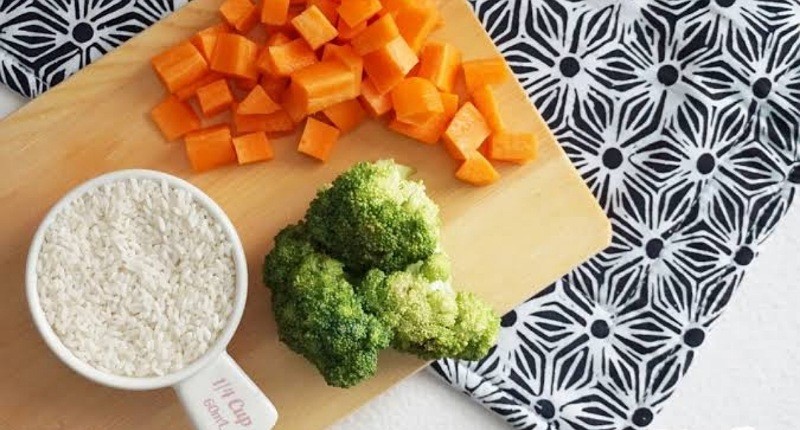 5 Resep MPASI 6 Bulan, Bervariasi Pakai Sayur dan Daging Ayam