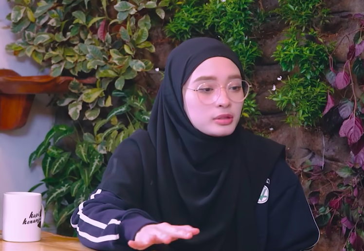Demi Kebutuhan Anak Inara Rusli Rela Abaikan Aturan Masa Iddah: Masa Aku Ngemis ke Netizen!