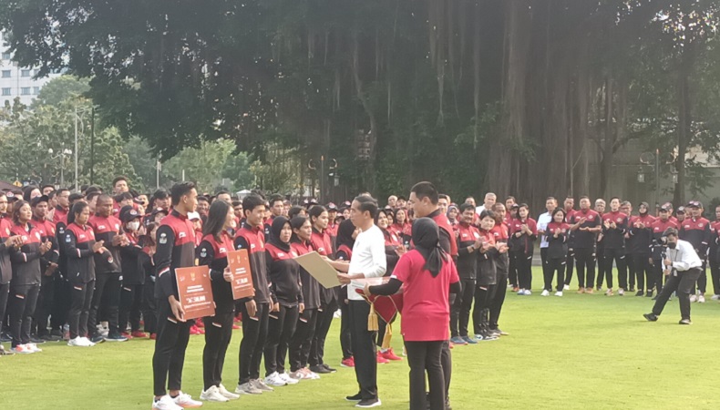 Jokowi Berikan Bonus untuk Atlet-Pelatih SEA Games Kamboja: Jangan Dibelikan Barang Mewah