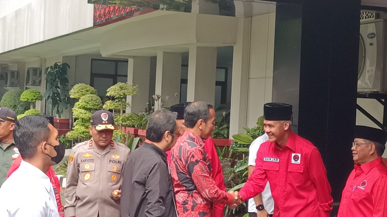 Presiden Jokowi Tiba di Rakernas PDIP, Disambut Ganjar