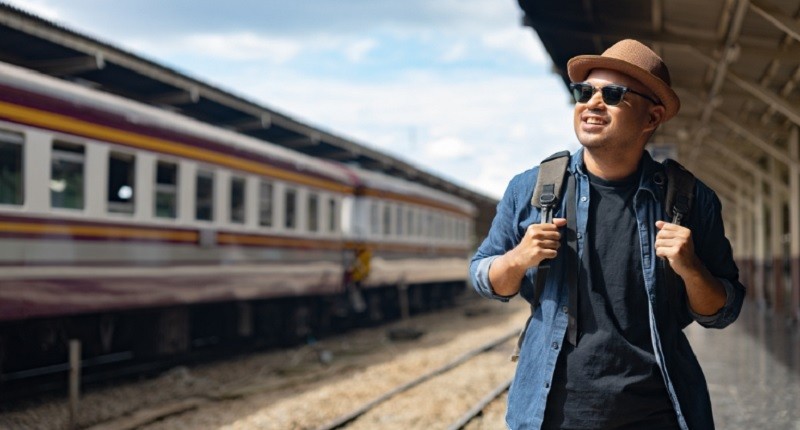 Liburan Naik Kereta atau Pesawat Sama Hematnya karena Ada Diskon Menarik di Mister Aladin! Yuk Pesan