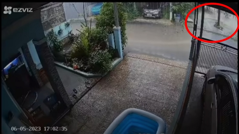 Viral Tembok Jebol akibat Luapan Air di Cibinong Bogor