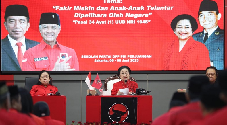 Saat Megawati Teteskan Air Mata Mengenang Taufik Kiemas di Rakernas PDIP