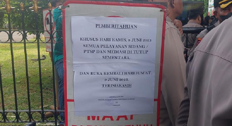Luhut Jadi Saksi Kasus Haris Azhar-Fatia, PN Jaktim Tutup Sementara Layanan