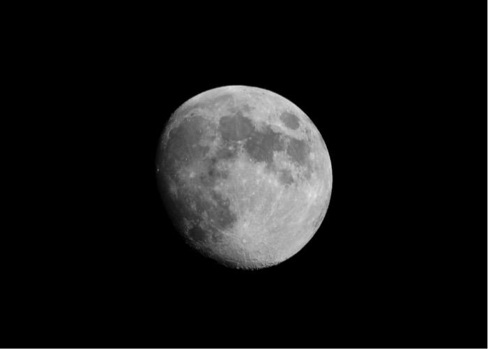 Kisah Charles Duke Jadi Orang Termuda yang Mendarat di Bulan