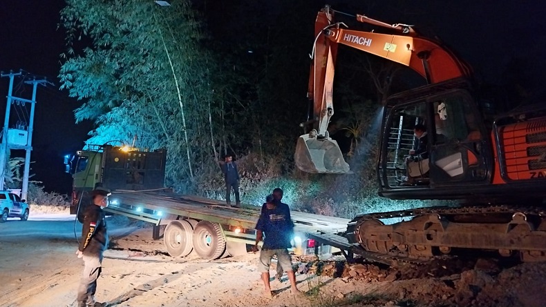 Polisi Tutup Tambang Pasir Ilegal di Garut, 2 Orang Jadi Tersangka