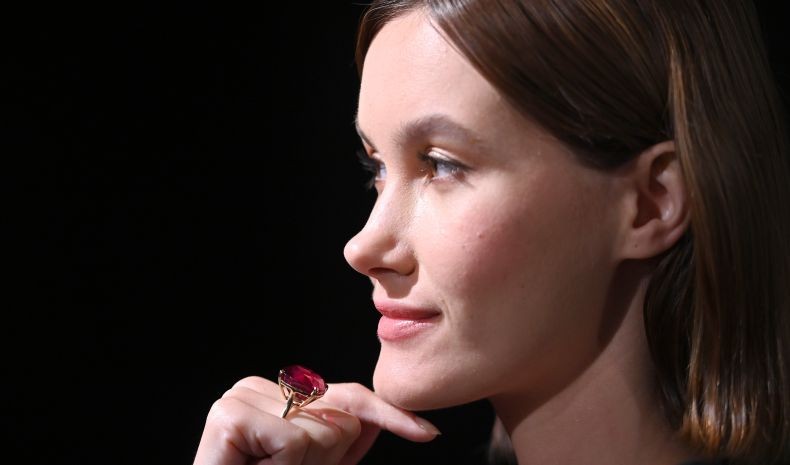 Rekor, Batu Rubi Pink Ini Terjual Rp51 Miliar dalam Lelang