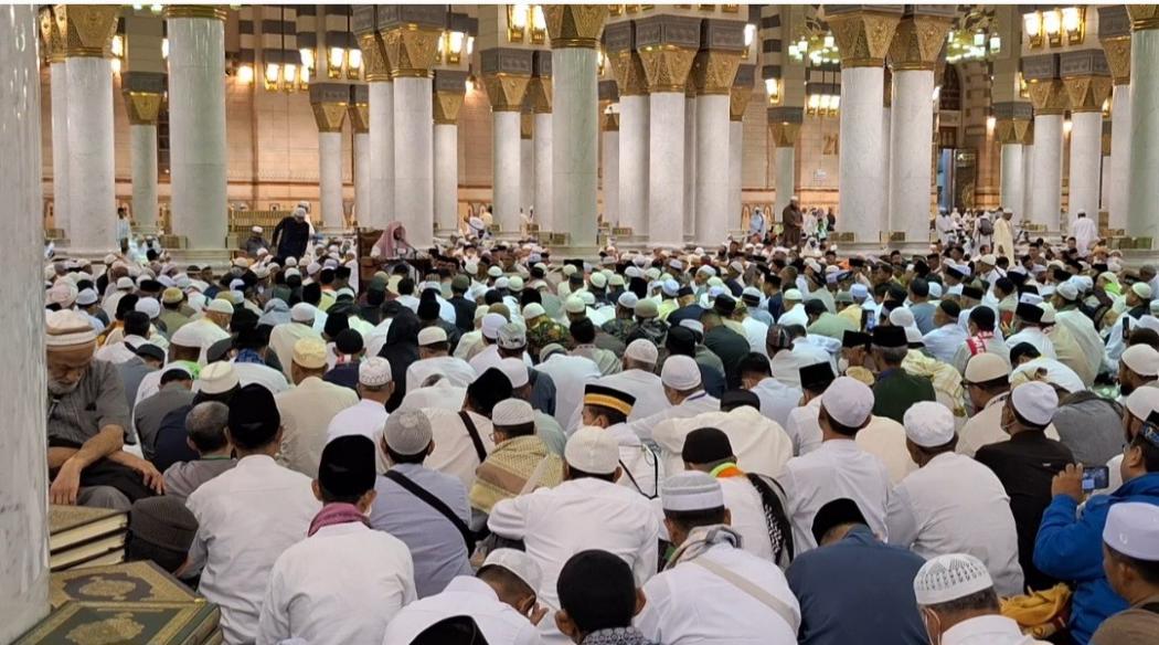 Kisah Ariful Bahri, Ustaz Asal Indonesia Jadi Penceramah Tiap Hari di Masjid Nabawi