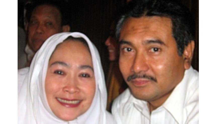 Dituduh Selingkuh hingga Pemalsuan Dokumen, Suami Jenny Rachman Akhirnya Buka Suara