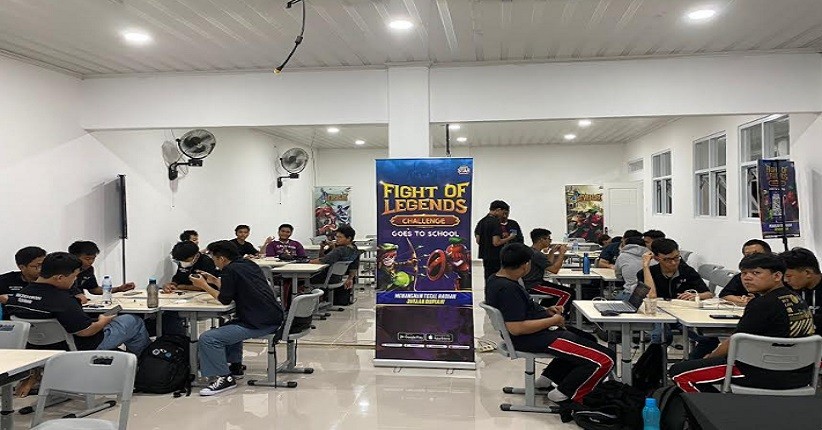 Fight of Legends Goes to School & Campus Digelar di SMK Cyber Media 